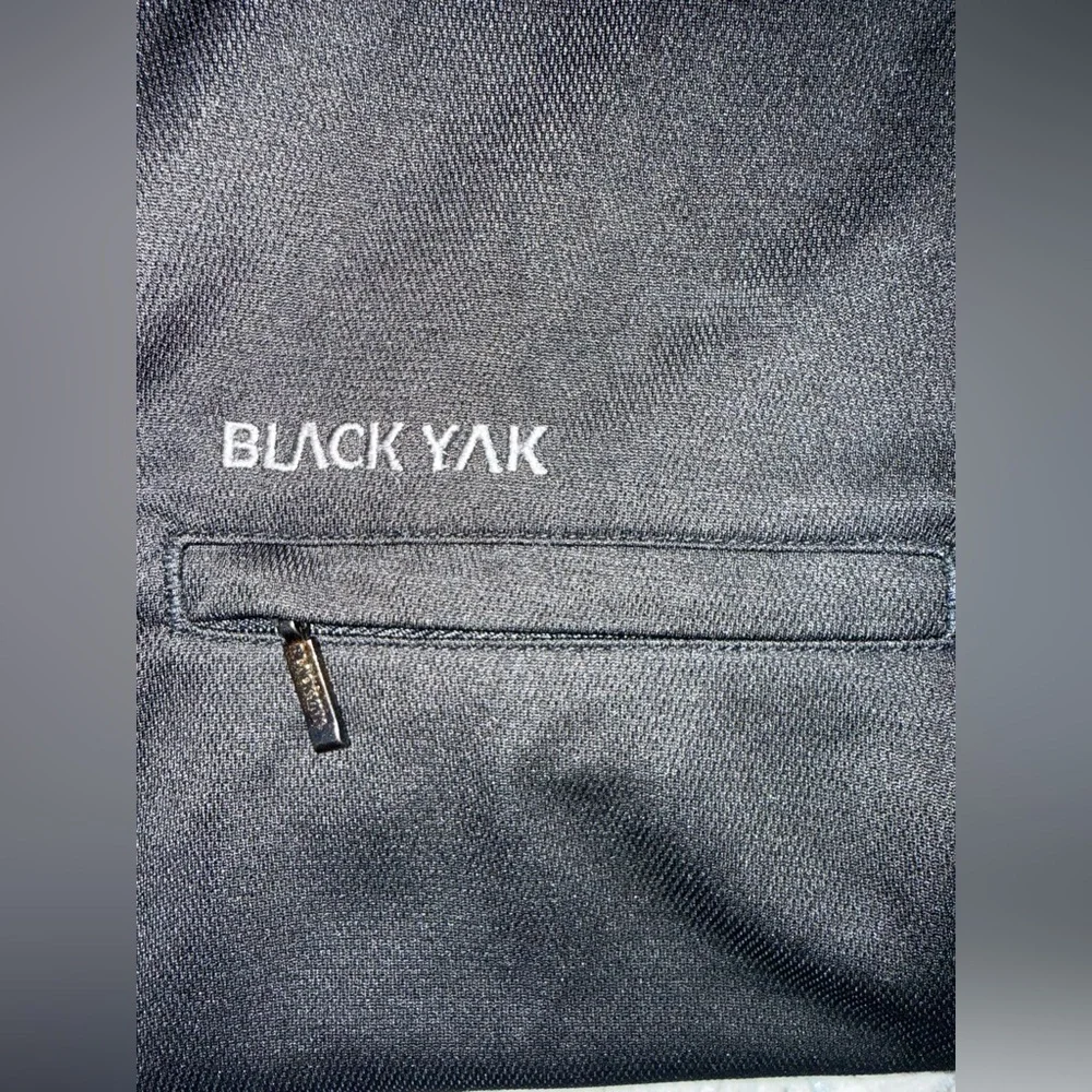 Black Yak Performance Quarter Zip Shirt Athletic Outdoor Hiking Gear Mens M